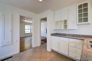 2477 S 9th St, Fresno, CA 93725 - Photo 11