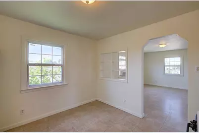 2477 S 9th Street, Fresno, CA 93725 - Photo 29