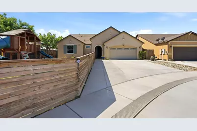 1383 E Donnybrook Place, Hanford, CA 93230 - Photo 3