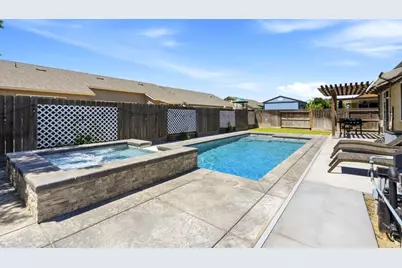 1383 E Donnybrook Place, Hanford, CA 93230 - Photo 43