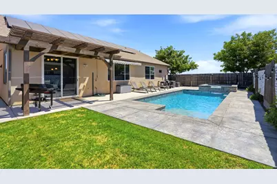 1383 E Donnybrook Place, Hanford, CA 93230 - Photo 39