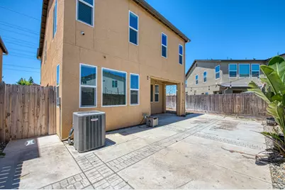 6336 N Santa Lucia Way, Fresno, CA 93722 - Photo 35