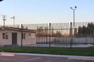 4960 N Holt Ave, Fresno, CA 93705 - Photo 5
