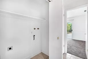 4466 N Cornelia Ave, Fresno, CA 93722 - Photo 17