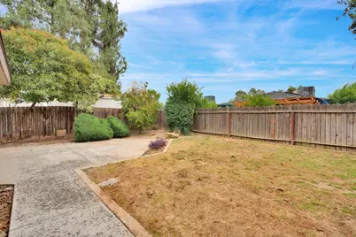 4466 N Cornelia Avenue, Fresno, CA 93722 - Photo 25