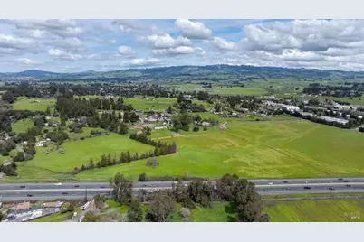 100 Orchard Lane, Petaluma, CA 94952 - Photo 17