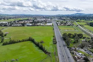 100 Orchard Ln, Petaluma, CA 94952 - Photo 5