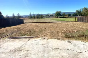 581 Louis Dr, Novato, CA 94945 - Photo 19