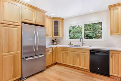 1060 Oakmont Court, Napa, CA 94559 - Photo 17