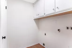 1060 Oakmont Ct, Napa, CA 94559 - Photo 31