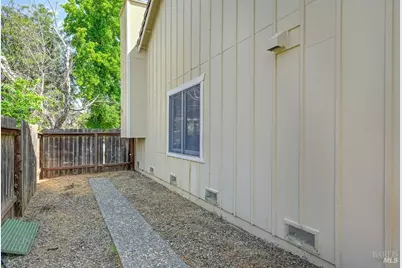 263 Brookdale Drive, Vacaville, CA 95687 - Photo 47