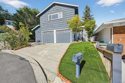 32 Los Robles Drive, San Rafael, CA 94901 - Photo 1