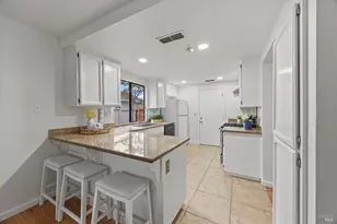 706 Peregrine Way, Vacaville, CA 95687 - Photo 9