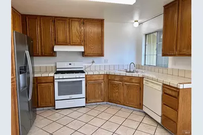 5001 Lakeview Circle, Fairfield, CA 94534 - Photo 3