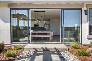 972 Carroll Dr, Vacaville, CA 95687 - Photo 1