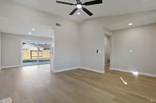 1016 Prairie Dr, Suisun City, CA 94585 - Photo 9