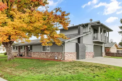 225 E Chestnut Street, Dixon, CA 95620 - Photo 1