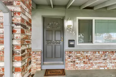 225 E Chestnut Street, Dixon, CA 95620 - Photo 5