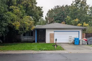 905 W F St, Dixon, CA 95620 - Photo 1