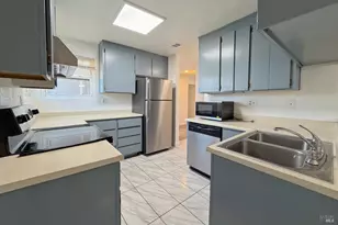 2725 Teton Ln, Fairfield, CA 94533 - Photo 11