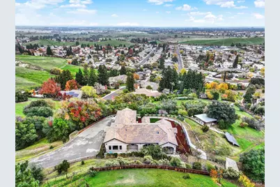 216 Alta Mira Drive, Vacaville, CA 95688 - Photo 5