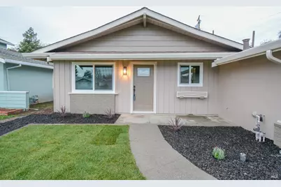140 E Hemlock Street, Vacaville, CA 95688 - Photo 1