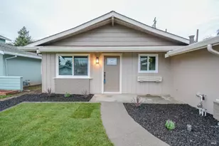 140 E Hemlock St, Vacaville, CA 95688 - Photo 1