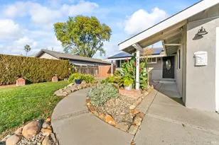 255 Bowline Dr, Vacaville, CA 95687 - Photo 9