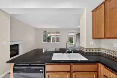 3079 Red Maple Court, Vacaville, CA 95687 - Photo 17