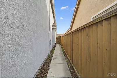 3079 Red Maple Court, Vacaville, CA 95687 - Photo 37