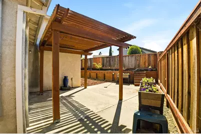 1724 Autumn Meadow Drive, Fairfield, CA 94534 - Photo 33