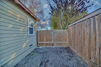 650 W C Street, Dixon, CA 95620 - Photo 33