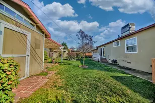 650 W C St, Dixon, CA 95620 - Photo 37