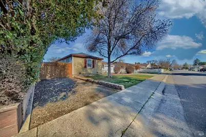 650 W C Street, Dixon, CA 95620 - Photo 41