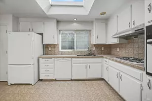 460 Oak View Dr, Vacaville, CA 95688 - Photo 11