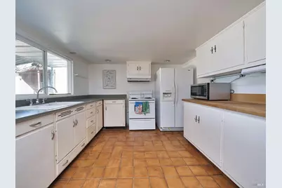 11485 Lakeshore Drive, Clearlake, CA 95422 - Photo 27