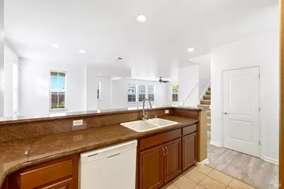 7256 Willow Creek Circle, Vallejo, CA 94591 - Photo 21