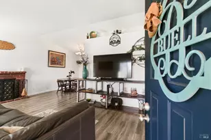 190 Waterford Dr, Vacaville, CA 95688 - Photo 3