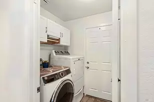 190 Waterford Dr, Vacaville, CA 95688 - Photo 33