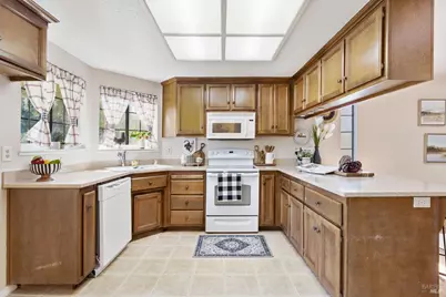 1025 Mason Court, Dixon, CA 95620 - Photo 7