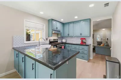 804 Sapphire Circle, Vacaville, CA 95687 - Photo 11