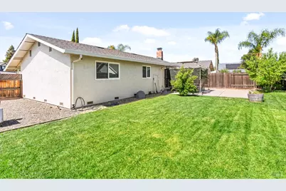 308 Livingston Avenue, Vacaville, CA 95687 - Photo 21