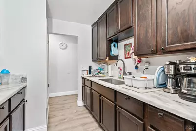 308 Livingston Avenue, Vacaville, CA 95687 - Photo 11