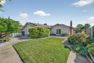 279 Livingston Avenue, Vacaville, CA 95687 - Photo 5
