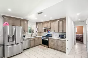 2061 Southwood Dr, Vacaville, CA 95687 - Photo 1
