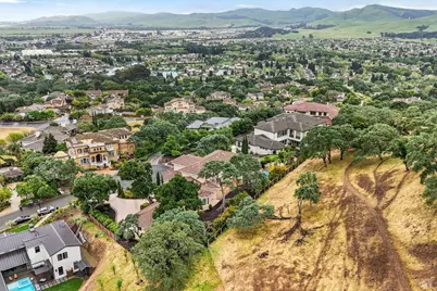 5323 Laurel Ridge Court, Fairfield, CA 94534 - Photo 5