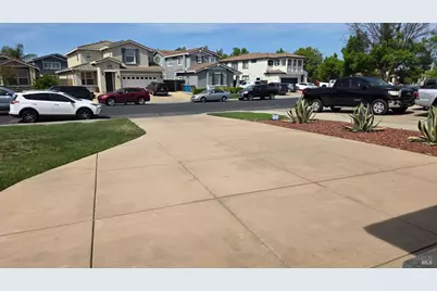 1043 Parkside Drive, Vacaville, CA 95688 - Photo 3