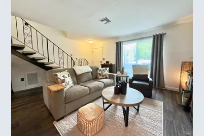 490 Edgewood Drive #5, Vacaville, CA 95688 - Photo 3