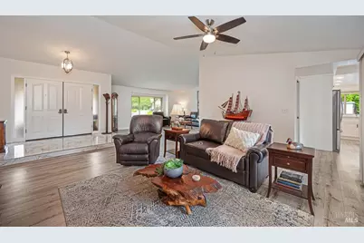 142 Hillview Drive, Vacaville, CA 95688 - Photo 9