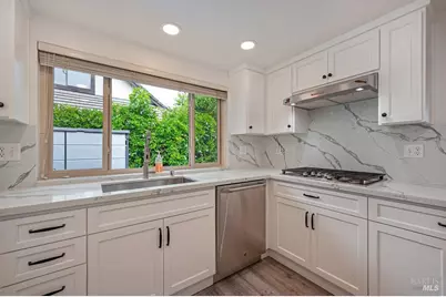 142 Hillview Drive, Vacaville, CA 95688 - Photo 25